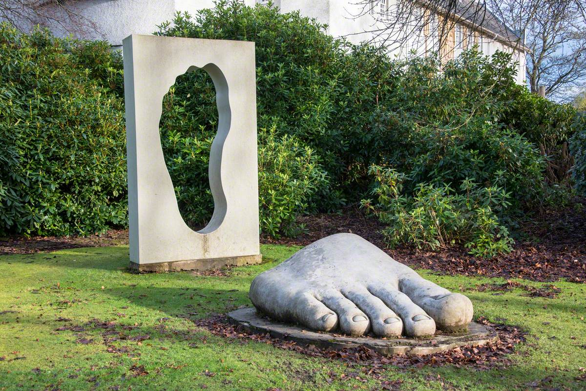 House of the Art Lover - Walled gardens