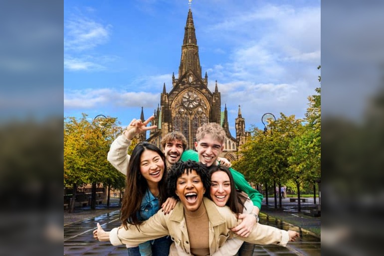 Glasgow's West End: The Portal Traveler Outdoor Exploration Game