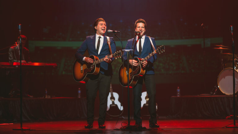 Walk Right Back – The Everly Brothers Story